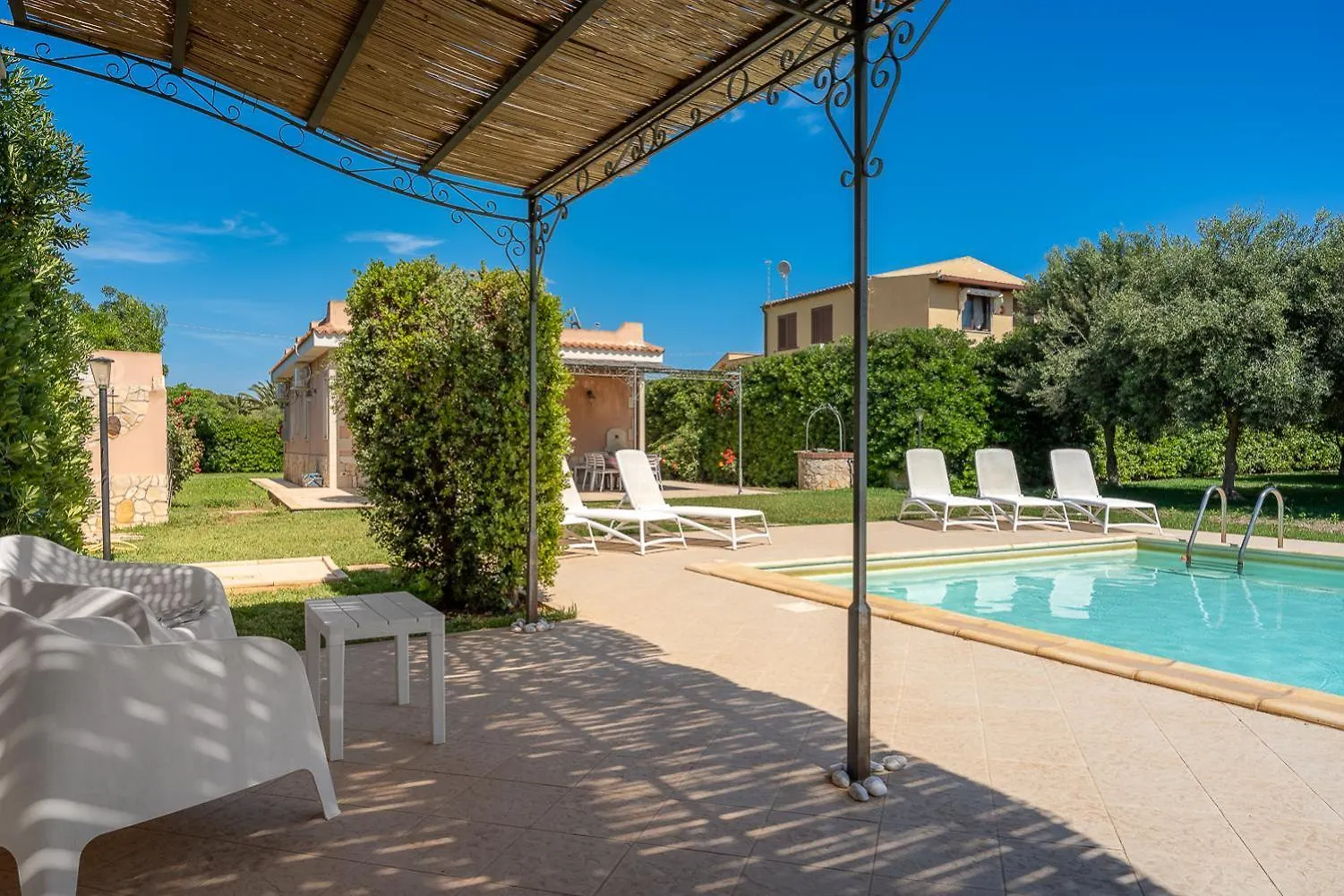 Villa Bouganville Con Piscina By Wonderful Italy Syracuse Italy