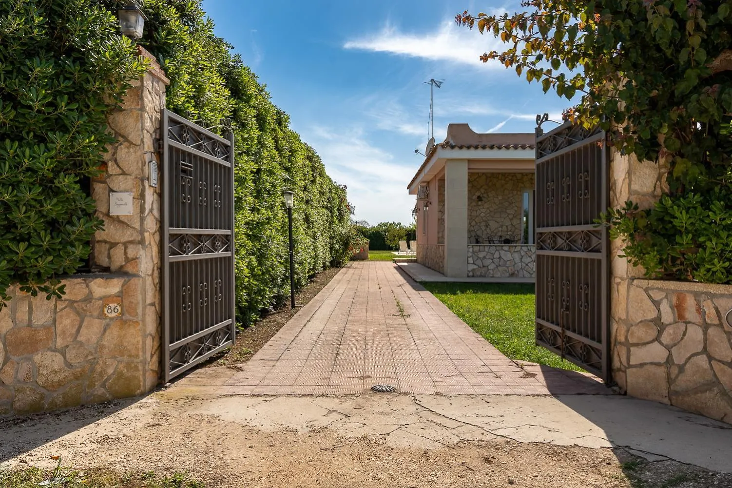 Villa Bouganville Con Piscina By Wonderful Italy Syracuse Italy
